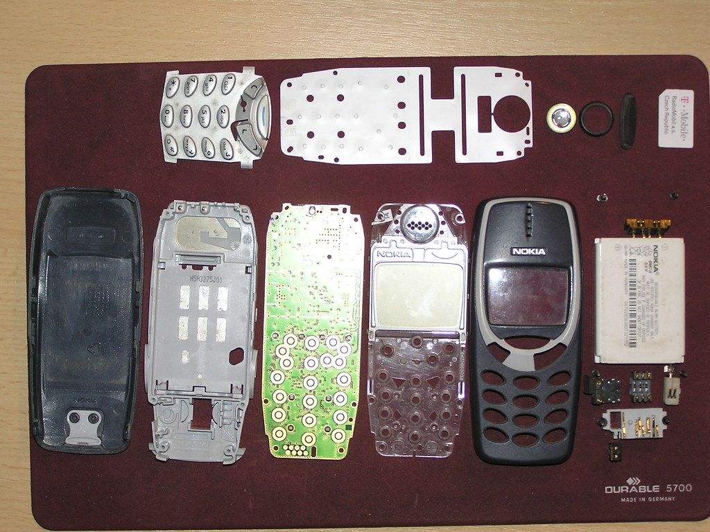 Nokia 3310 uit elkaar gehaald