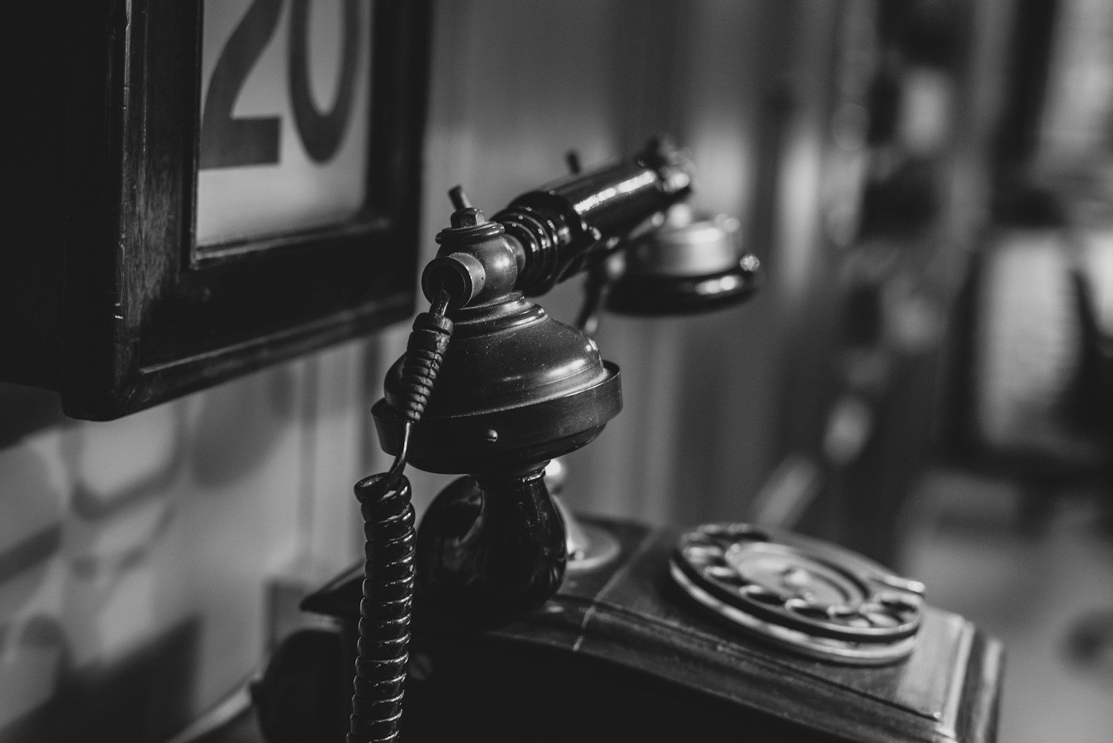 Een oude draaischijf telefoon uit de jaren 40 / 50 