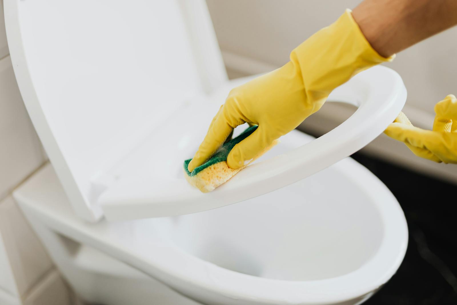 Vergeeld plastic wit maken werkt ook op jouw toiletbril